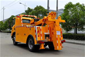 市北高速路拖车费